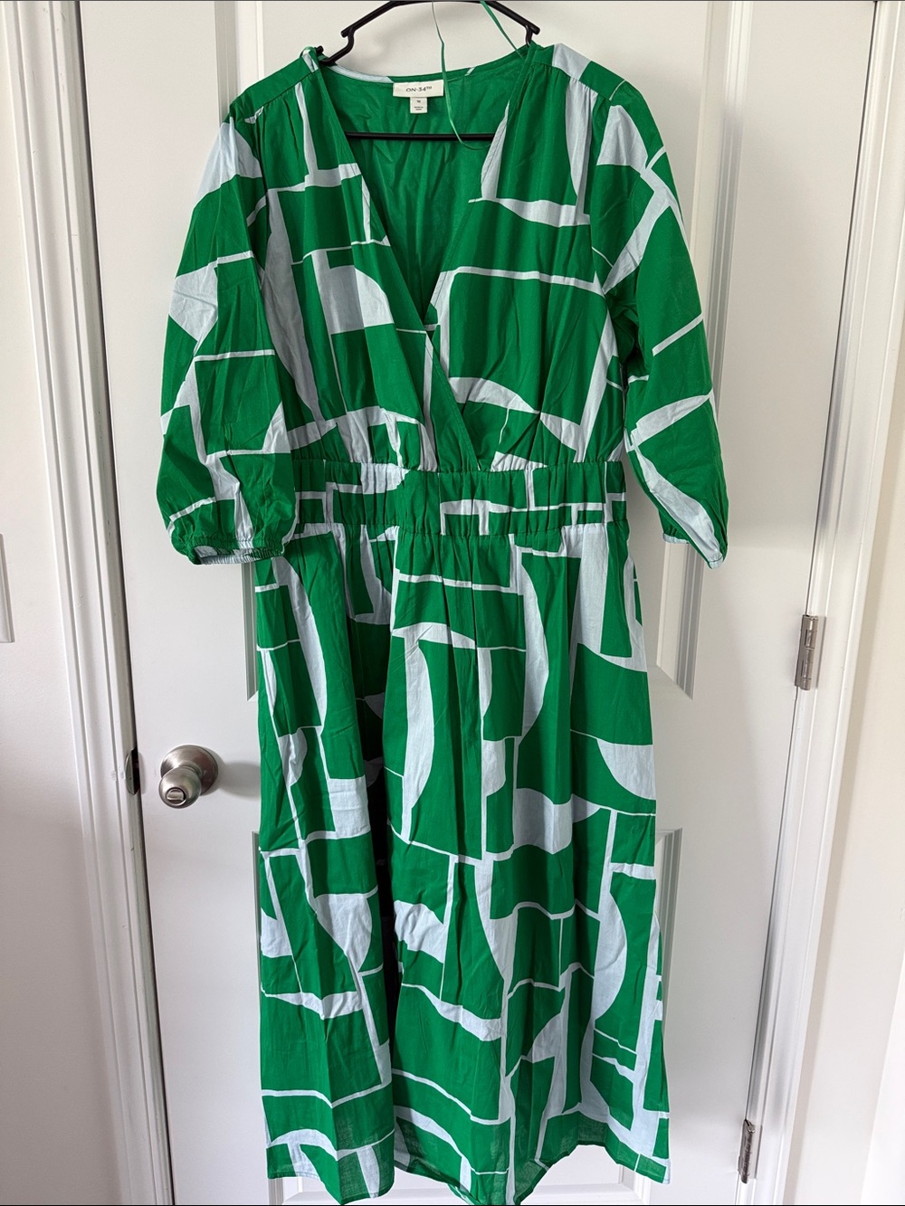 Green & White Abstract Print Midi Dress